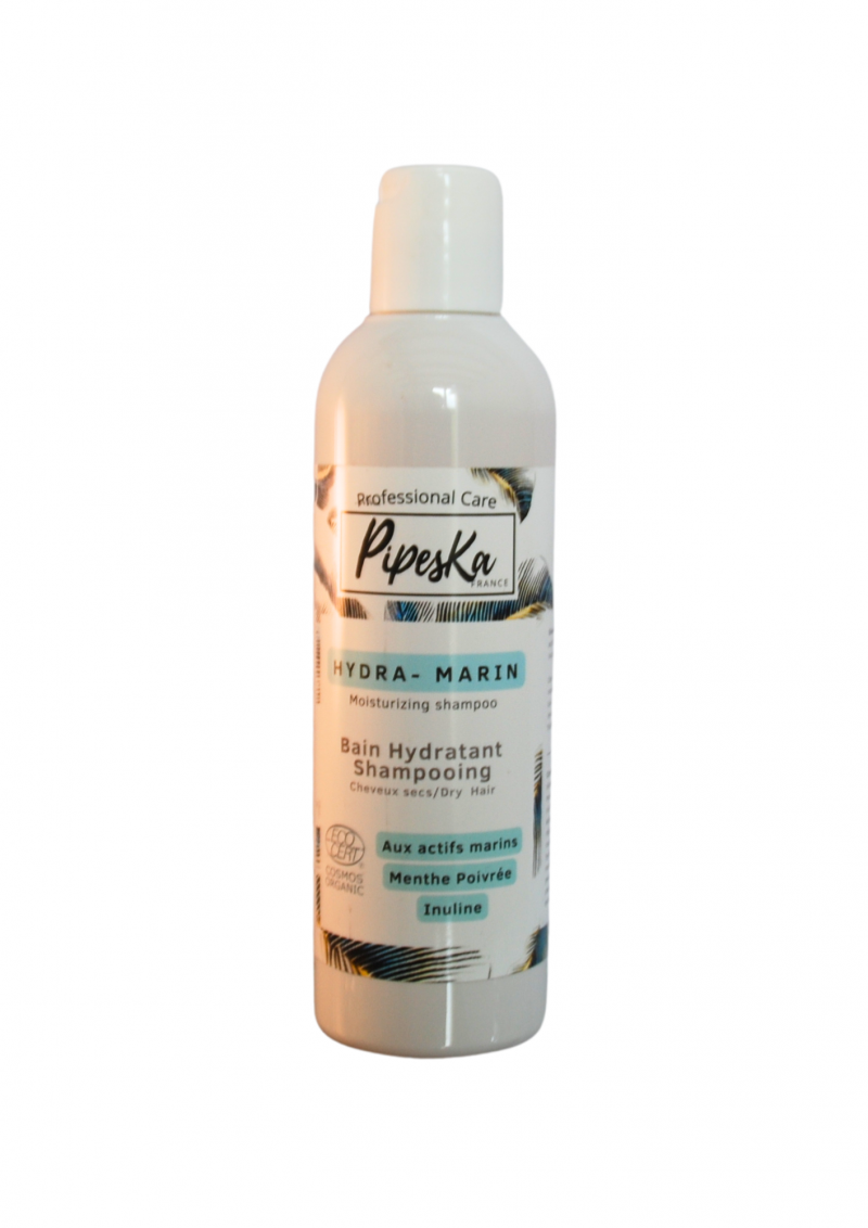 Hydra marin Révélez la beauté de vos cheveux fins. Enrichi en actifs, notre shampooing dynamise la croissance, renforce vos racines et illumine votre chevelure.