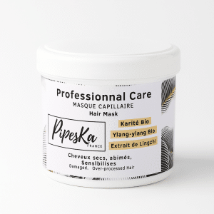 Découvrez notre masque capillaire bio 99% naturel, labélisé Cosmos Organique et fabriqué en France. Conçu pour hydrater, nourrir et renforcer les cheveux secs, abîmés et cassants, il stimule la croissance grâce au Ylang-Ylang, améliore la brillance avec le Karité et combat la chute des cheveux avec le Lingzhi. Obtenez des cheveux plus longs, forts et en pleine santé